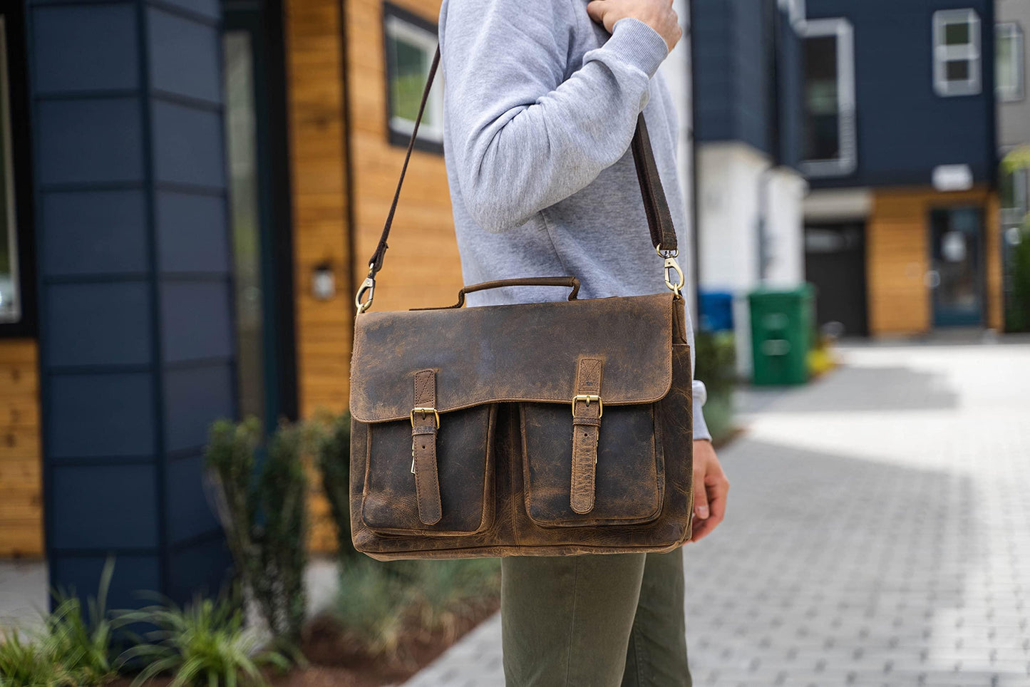 15 Men's Rustic Design Leather Messenger Bag